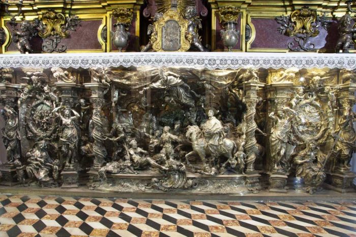 A Chi Appartiene Il Tesoro Di San Gennaro